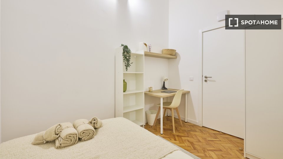 Double room Lisbon, 11 beds — photo 41