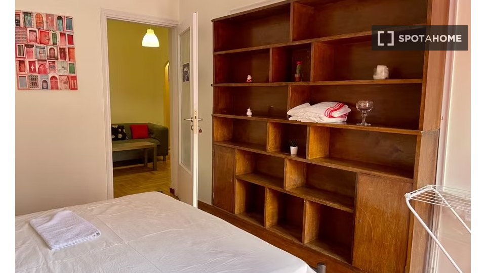 Double room Athens, 5 beds — photo 12