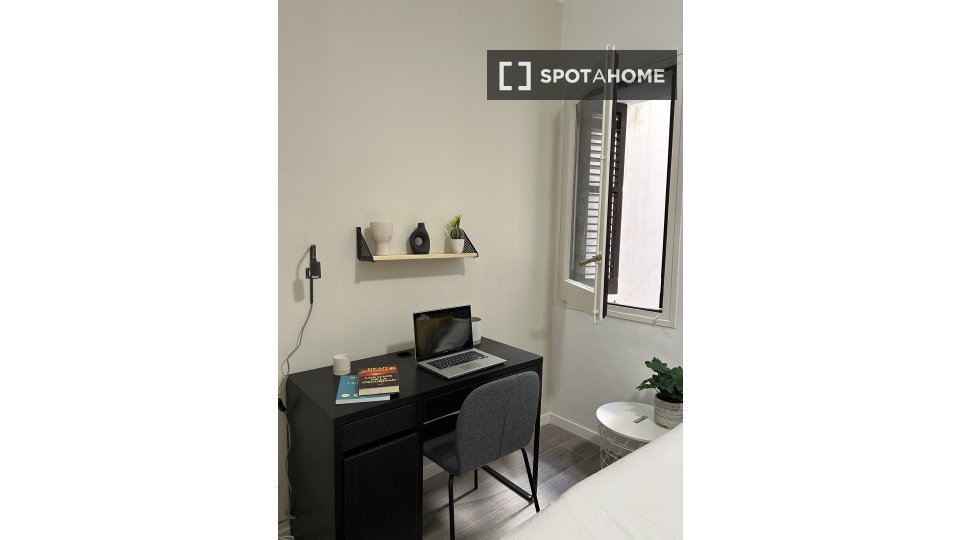 Double room Barcelona, 6 beds, 140m² — photo 16