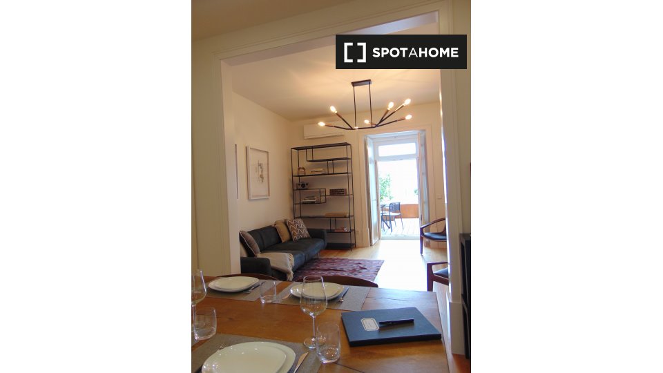 Apartment Lisbon, 2 beds, 100m² — photo 11
