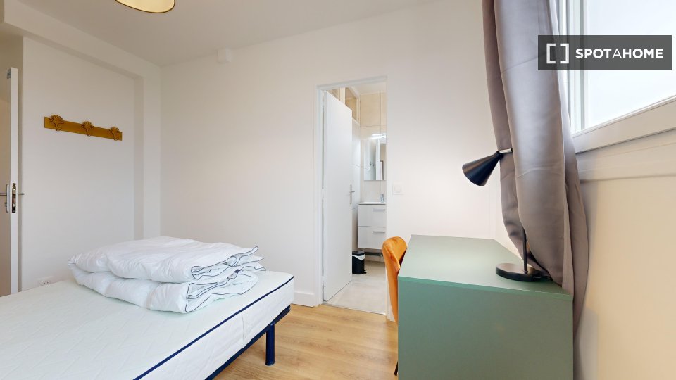 Double room Paris, 8 beds — photo 1