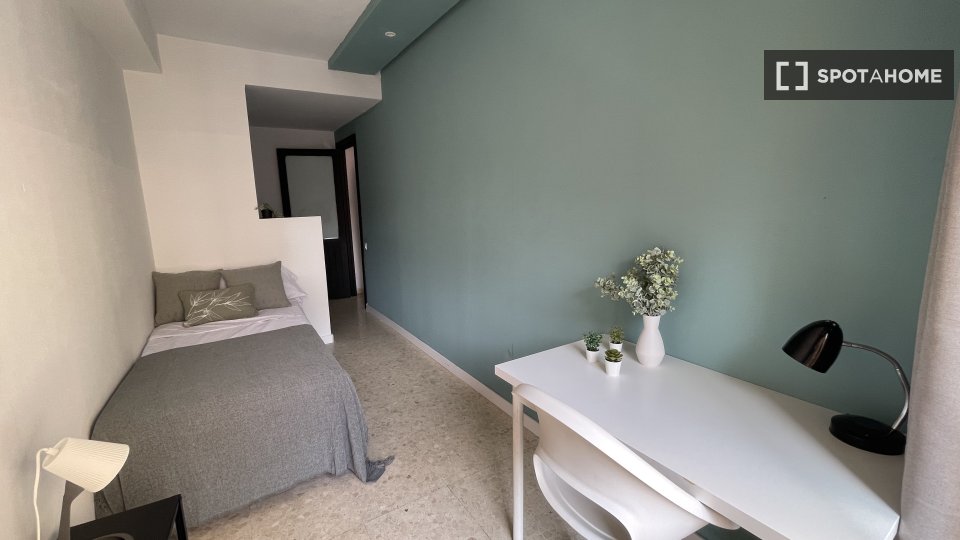 Double room Seville, 8 beds, 180m² — photo 34