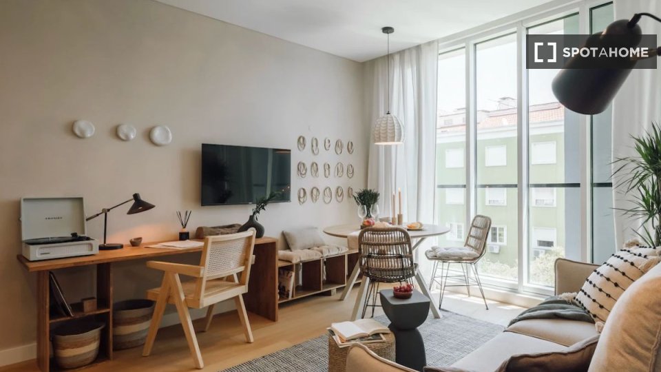 Apartment Lisbon, 2 beds — photo 2