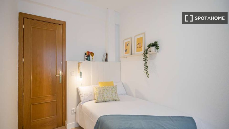 Double room Madrid, 25 beds — photo 18
