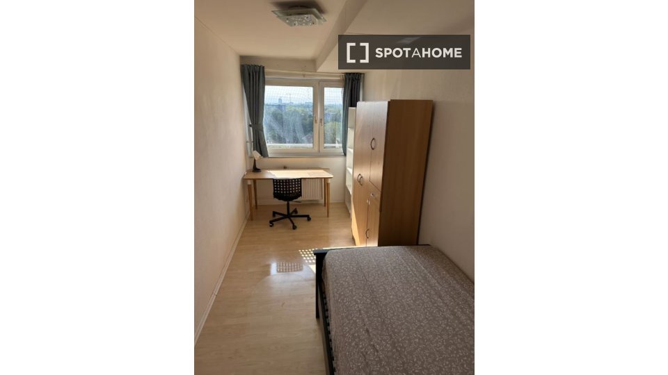 Double room Cologne, 4 beds, 86m² — photo 14