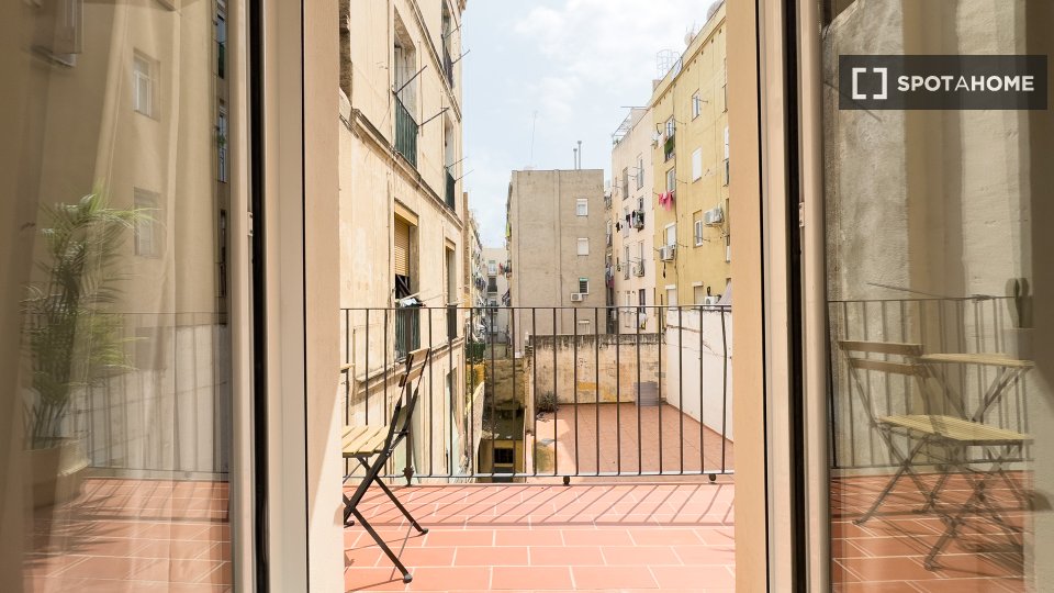 Apartment Barcelona, 2 beds, 54m² — photo 12