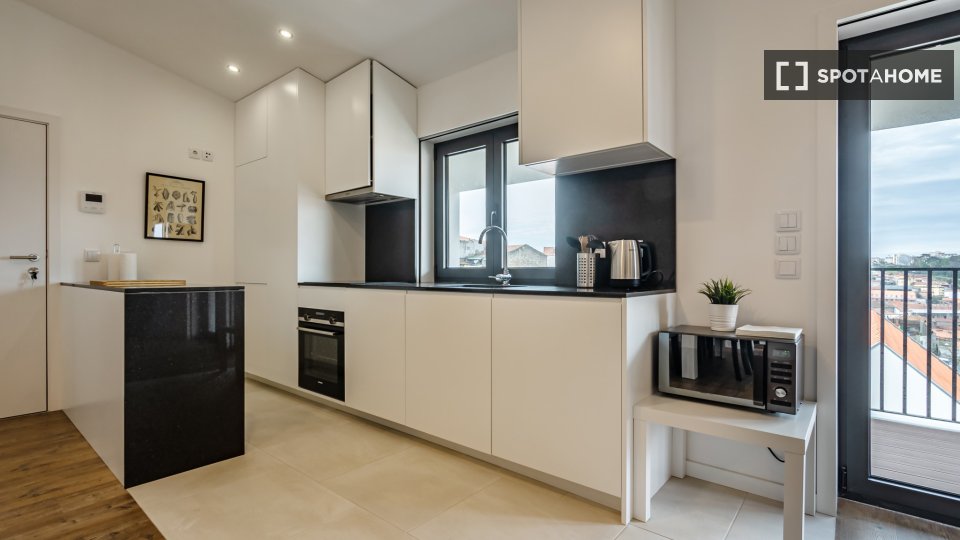 Apartment Porto, 2 beds, 97m² — photo 13