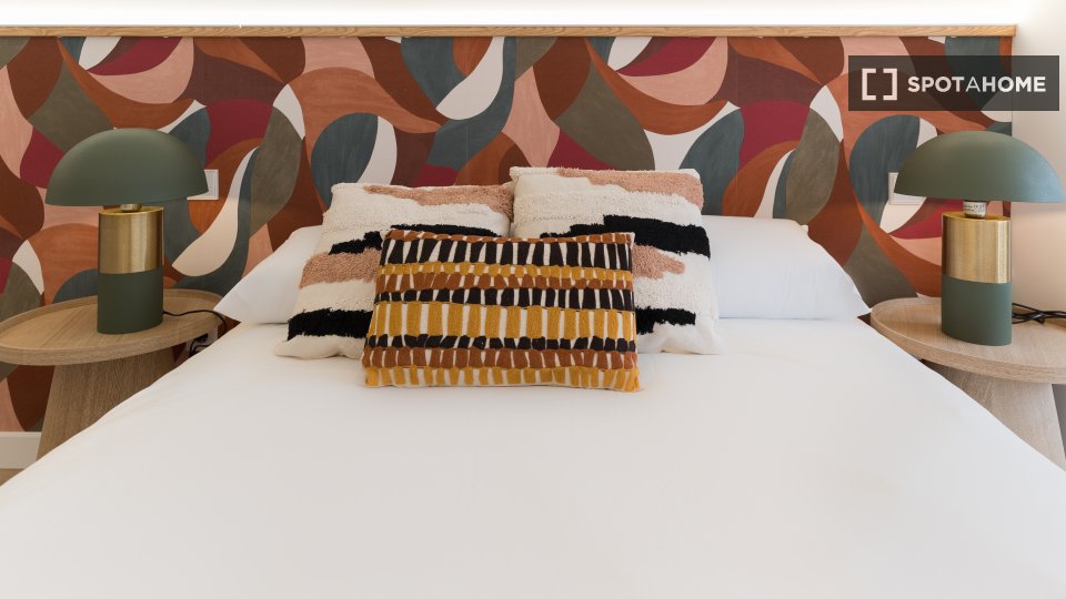 Double room Madrid, 6 beds, 120m² — photo 13