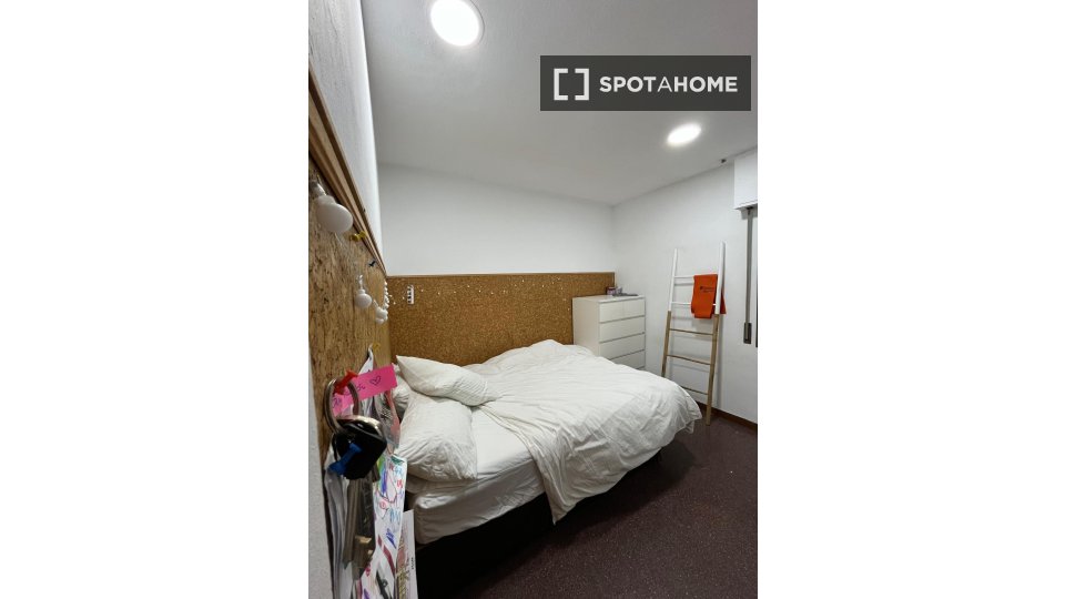 Double room Barcelona, 4 beds, 120m² — photo 5