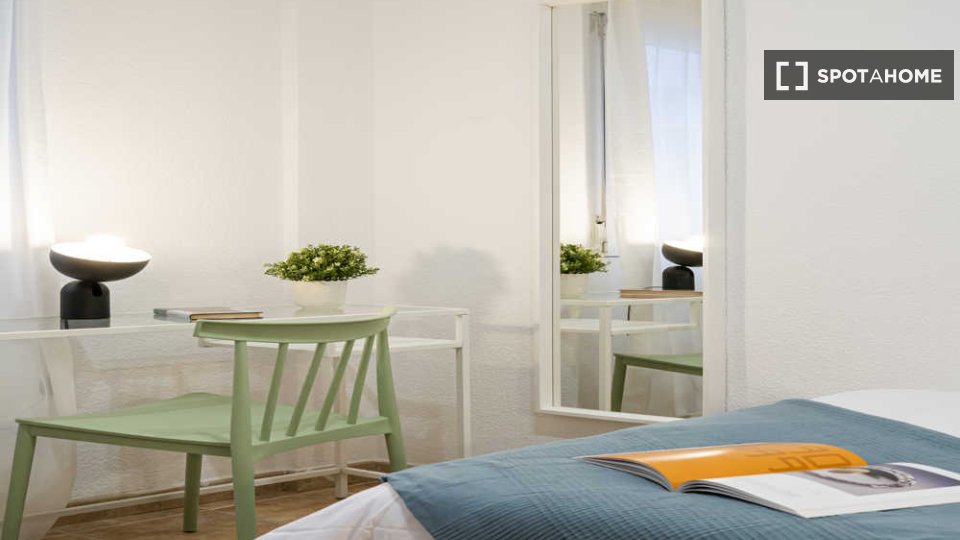 Double room Madrid, 25 beds — photo 21