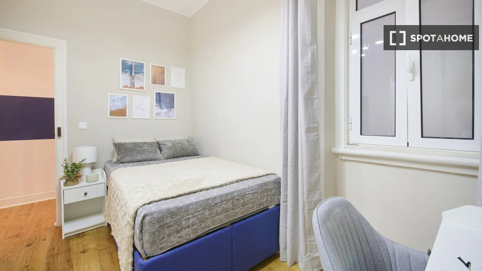 Double room Lisbon, 5 beds — photo 11