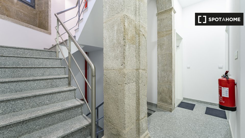 Apartment Porto, 1 bed, 35m² — photo 17
