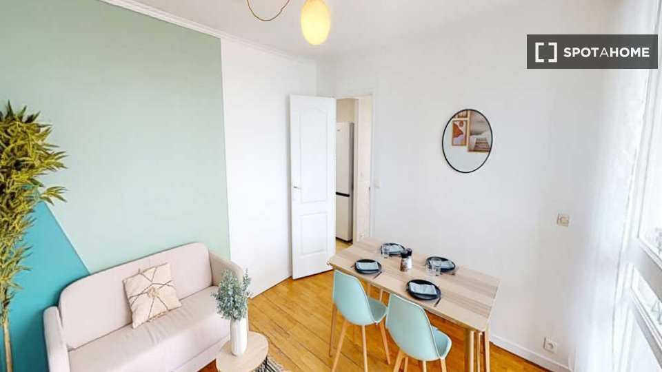 Double room Paris, 4 beds, 70m² — photo 1