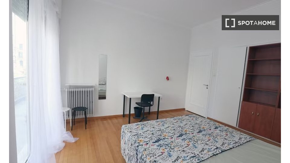 Double room Athens, 4 beds — photo 10