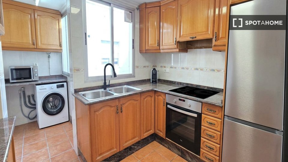 Double room Valencia, 4 beds, 100m² — photo 5