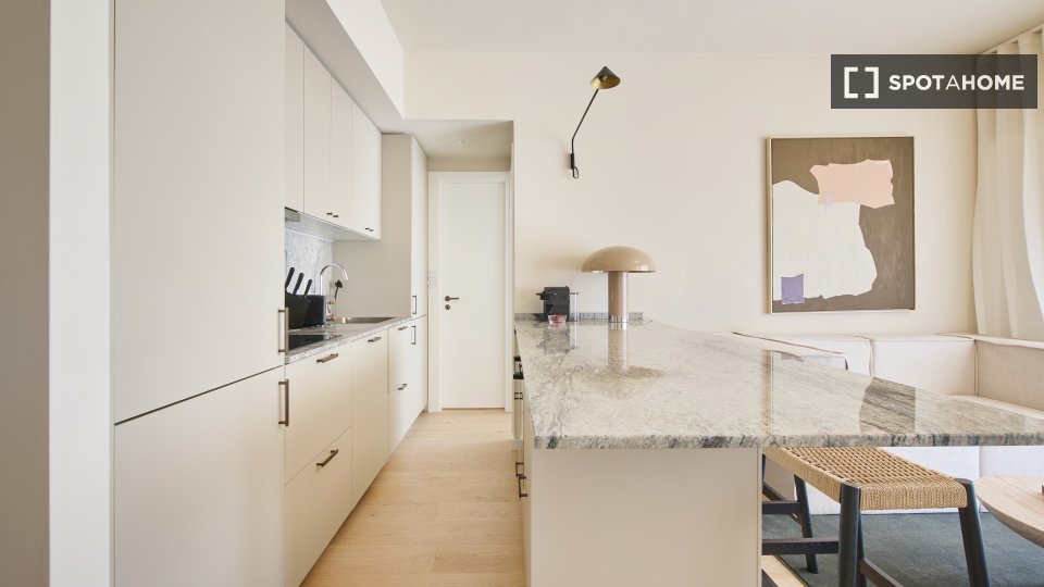 Apartment Lisbon, 1 bed — photo 1