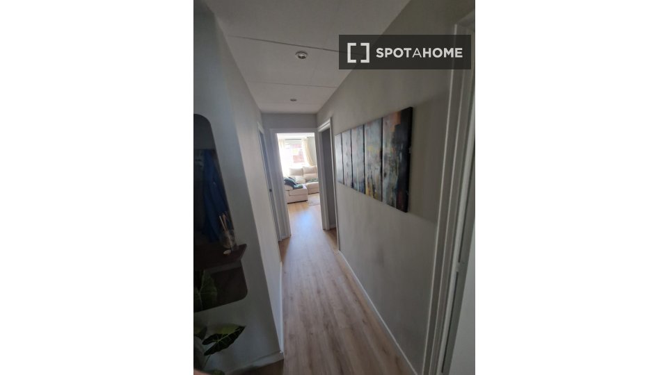Double room Barcelona, 1 bed, 70m² — photo 4