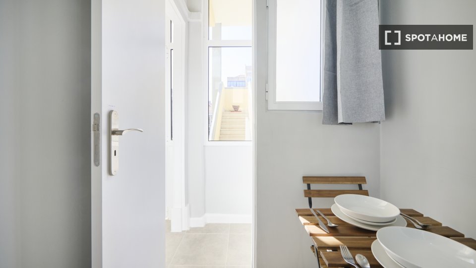 Double room Lisbon, 16 beds — photo 9