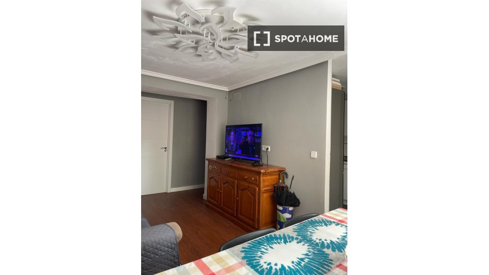 Double room Madrid, 3 beds — photo 10