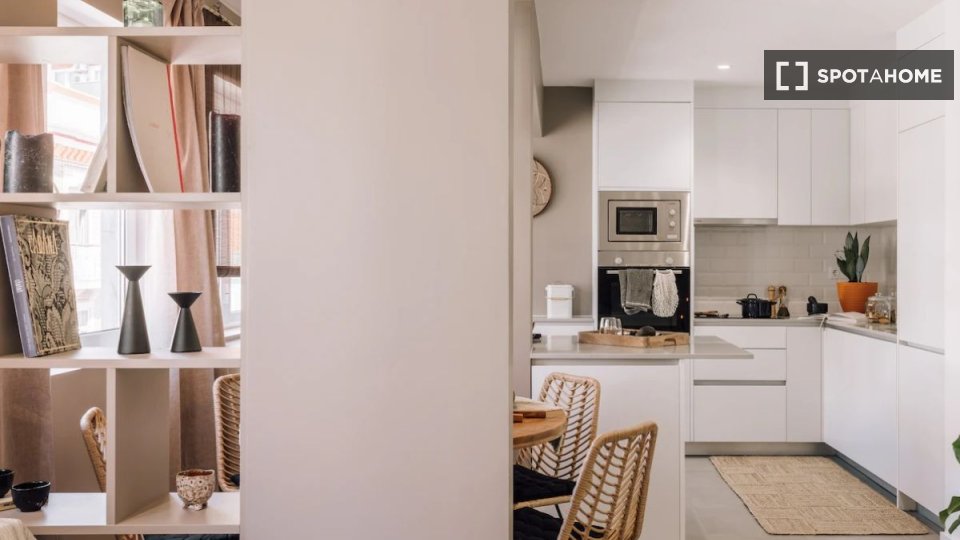 Apartment Lisbon, 2 beds — photo 18