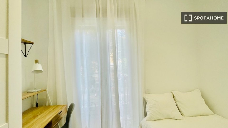 Double room Madrid, 18 beds — photo 19