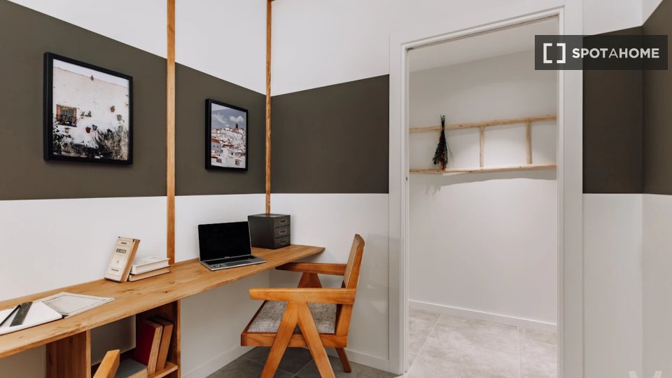 Apartment Barcelona, 2 beds, 67m² — photo 20