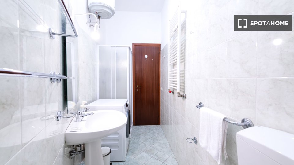 Apartment Rome, 1 bed — photo 11