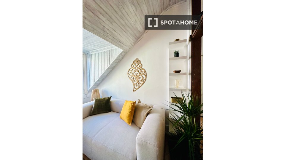 Apartment Lisbon, 2 beds, 70m² — photo 13