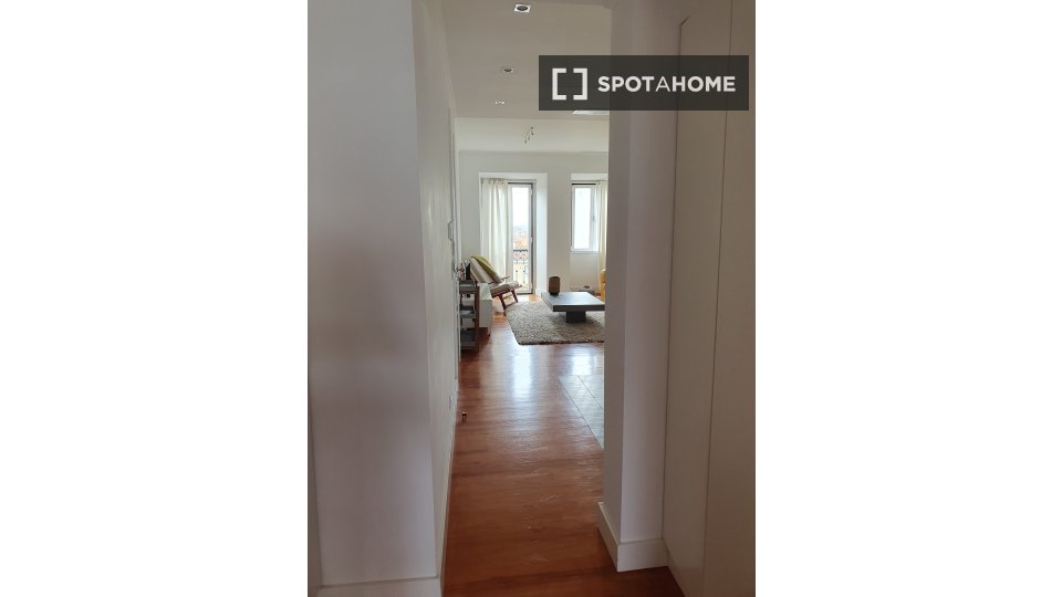 Apartment Lisbon, 1 bed, 65m² — photo 4