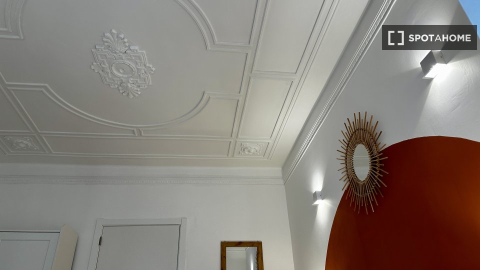 Double room Lisbon, 6 beds — photo 18