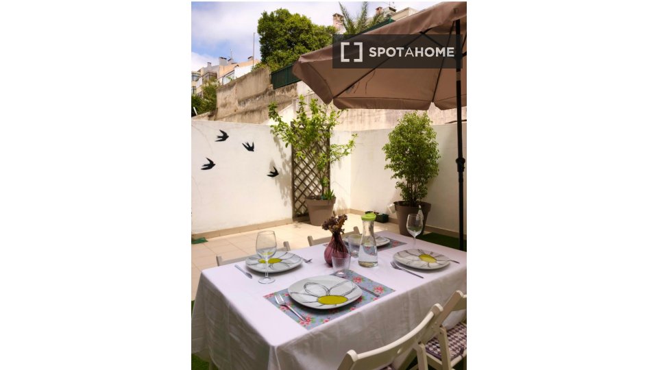 Apartment Lisbon, 1 bed, 65m² — photo 3