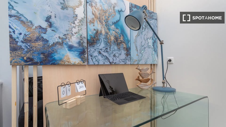 Double room Lisbon, 6 beds — photo 12