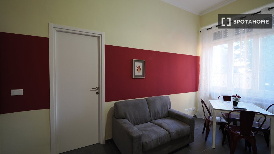 Double room Turin, 2 beds — photo 8
