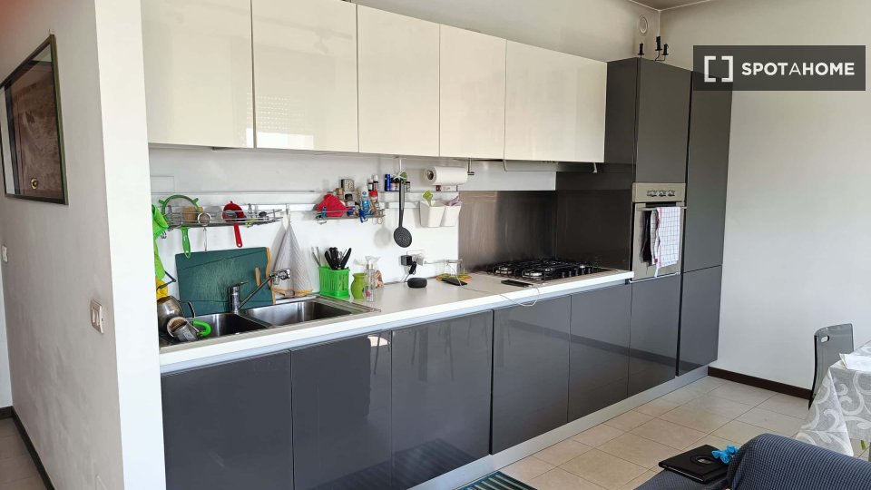 Apartment Milan, 1 bed, 90m² — photo 2