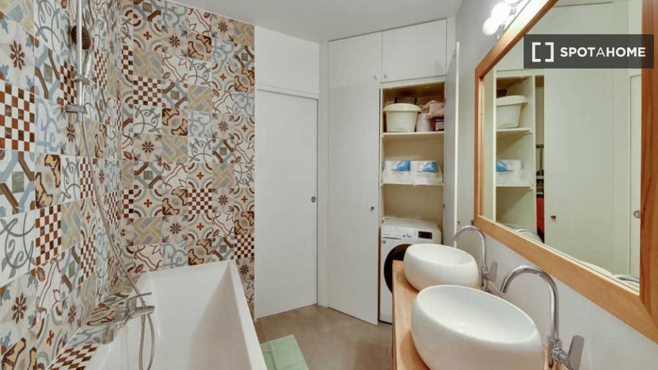 Double room Paris, 6 beds, 80m² — photo 11