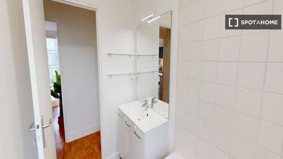 Double room Paris, 6 beds, 90m² — photo 11