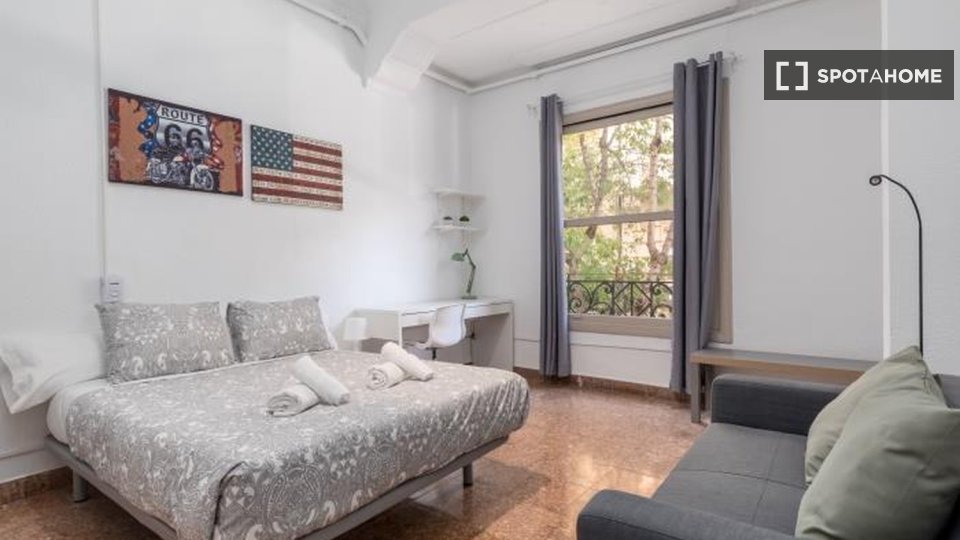 Habitación doble Valencia, 8 habitaciones — foto 5