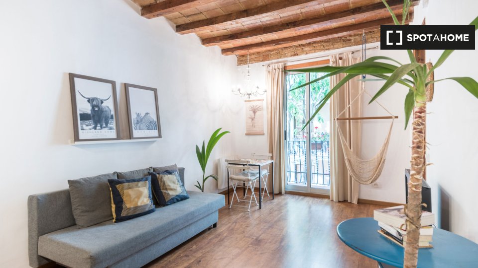 Apartment Barcelona, 2 beds, 60m² — photo 1