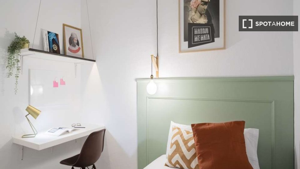 Double room Madrid, 68 beds, 2620m² — photo 25