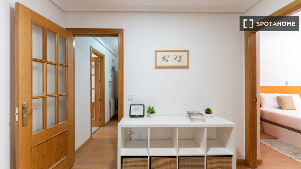 Double room Madrid, 5 beds — photo 15