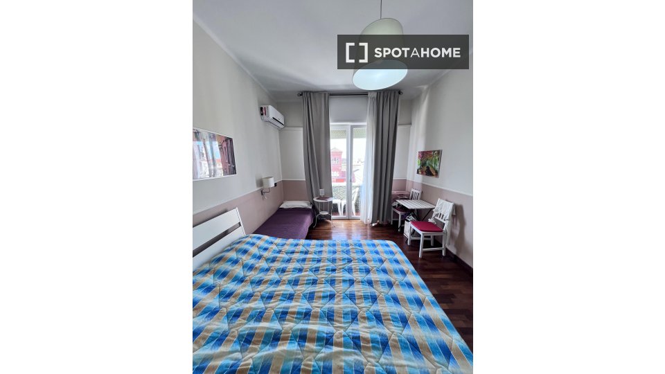 Double room Rome, 3 beds — photo 27