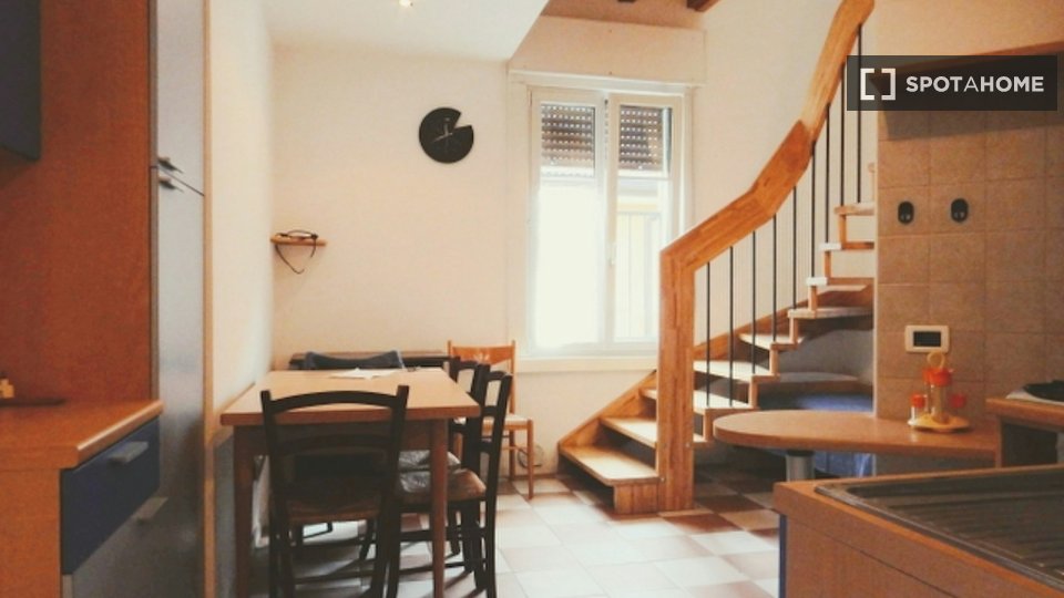 Double room Trento, 3 beds — photo 16
