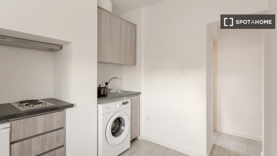 Apartment Lisbon, 2 beds — photo 13
