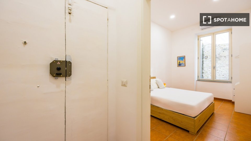 Apartment Naples, 2 beds — photo 15