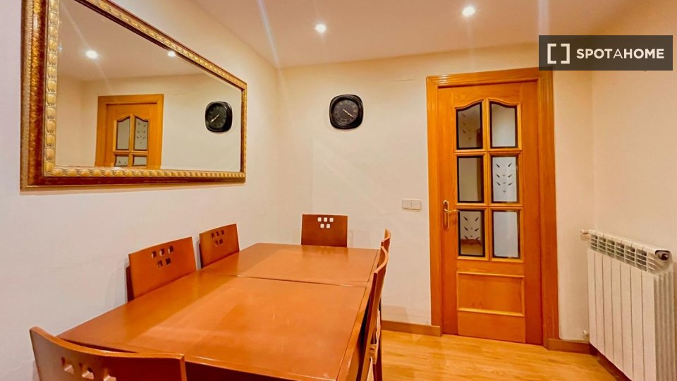 Double room Madrid, 4 beds — photo 6