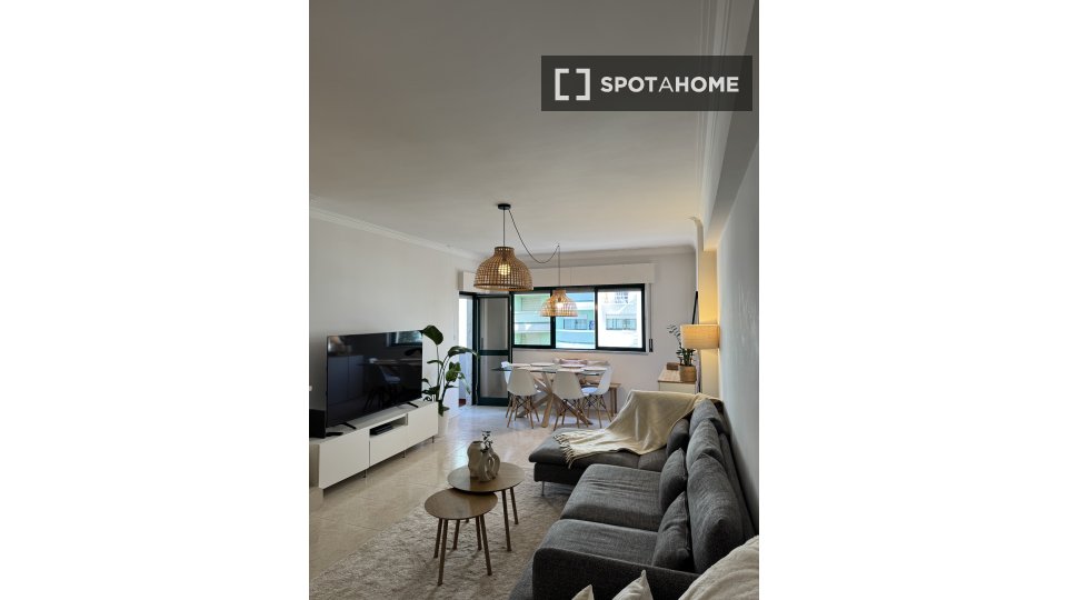 Apartment Lisbon, 2 beds, 108m² — photo 7