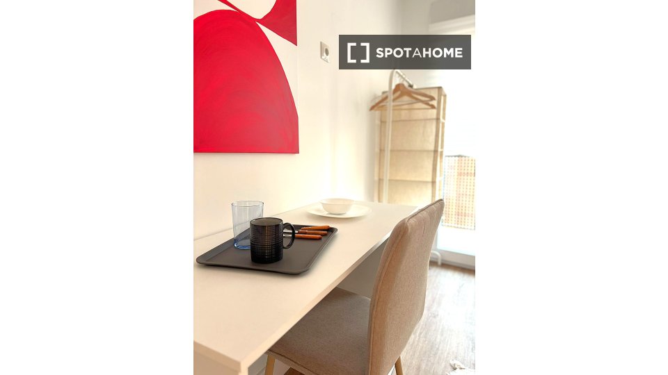 Double room Madrid, 7 beds, 160m² — photo 24