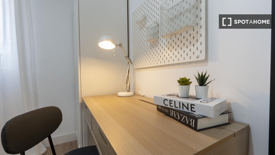 Double room Madrid, 4 beds — photo 4