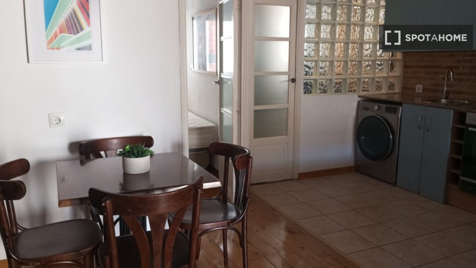 Apartment Valencia, 2 beds, 50m² — photo 8