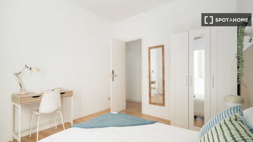 Double room Madrid, 8 beds — photo 46